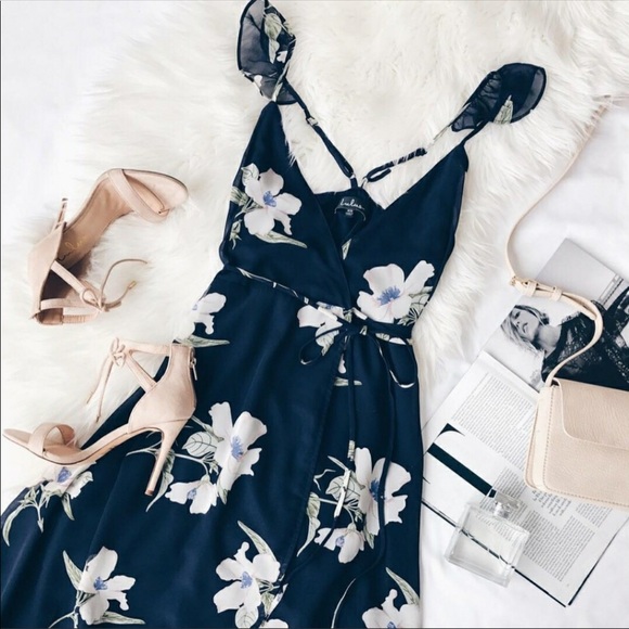 Lulus Dresses & Skirts - Lulu’s “All Mine” Blue floral Dress